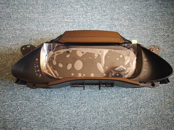 Audi A4 B8 digitální aftermarket budíky pro benzín - 2