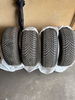 Zimní pneu 215/55/17 V XL - 2
