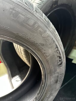 Letní pneu 215/55 r17 - 2
