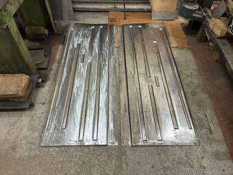 Podlaha Tatra 603 - 2