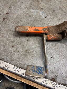 Kříž Jawa pionýr 20 - 2