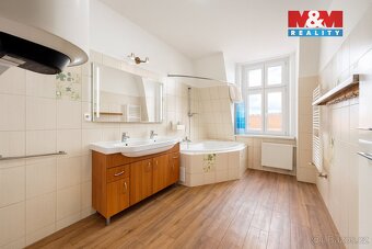 Prodej bytu 4+1, 124 m², Karlovy Vary, ul. Varšavská - 2