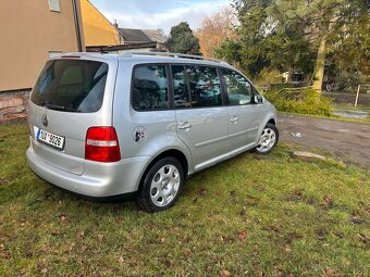 Volkswagen Touran 2.0 benzín, 110 kW, 2004 - 2