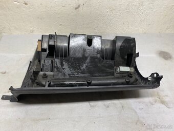 VW GOLF 5 2003-2008 - KASTLÍK SPOLUJEZDCE ČERNÝ - 2