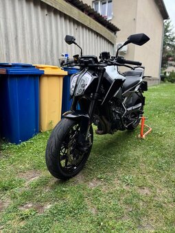 KTM Duke 790 - 2