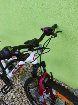 Značkové kolo Author A-MATRIX 26" (bílá/červená) - 2