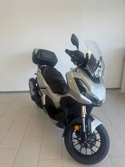 Honda adv 350 - 2