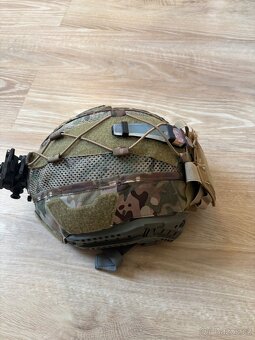 Taktická helma a příslušenství - 2