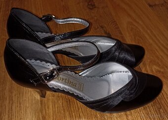 NOVÉ ČERNÉ LODIČKY - CORTINA - VEL.36============= - 2