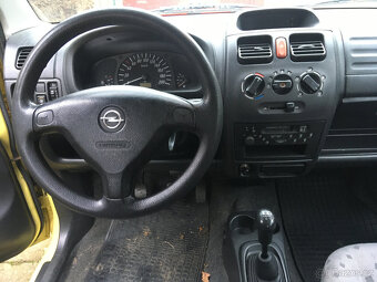 Opel Agila - 2