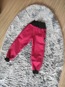 Jarní softshellové kalhoty 98-104 - 2