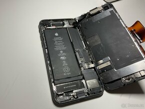 iPhone SE 2020 náhradní díly - 2