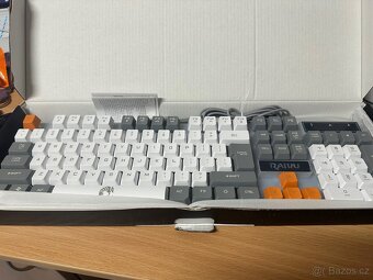 RAIKU K26 — klávesnice, co se umí pořádně předvést (doslova) - 2