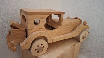 Dřevěné ručně vyrobené auto - 2