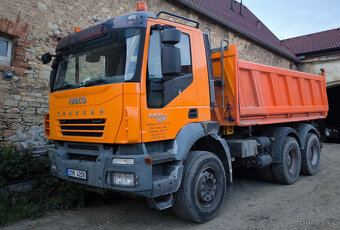 Iveco Trakker, tří stranný sklápěč ve velmi dobrém stavu. - 2