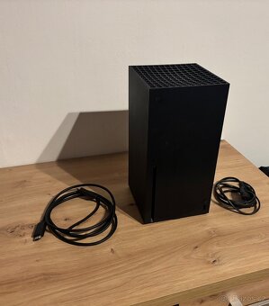 🎮 Xbox Series X komplet + 2 hry - 2