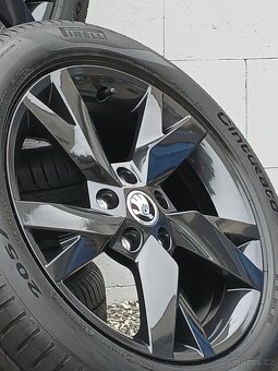 Pěkná nová orig alu kola Škoda Octavia 4, Pirelli 205/55/17 - 2
