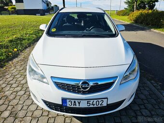 OPEL ASTRA J 2012 COMBI 1.6 + PLYN TAŽNÉ - 2