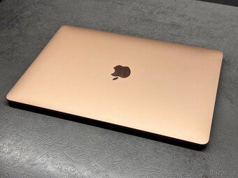 MacBook Air 13” (2019, Intel) – zlatý – originální krabice + - 2