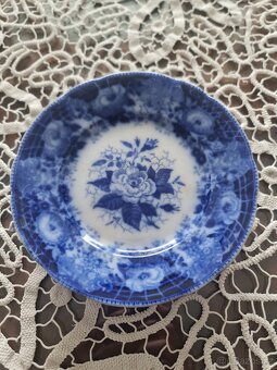 sada starožitných talířů Villeroy & Boch - 2