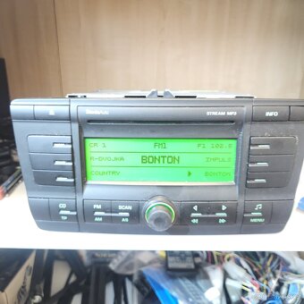 ŠKODA STREAM MP3 CD OCTAVIA II - 2