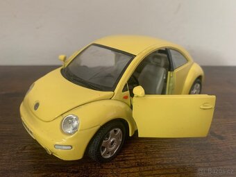 Bburago VW New Beetle 1:24 (1998) - 2