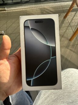 iPhone 16 Pro Max 256 (4 měsíce starý) - 2
