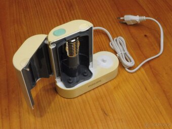 Philips Sonicare Sanitizer - 2