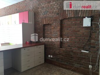 pronájem komerčních prostor 50 m2 na rušné Pražské ulici v K - 2