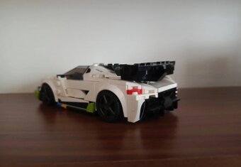 Lego auto - 2
