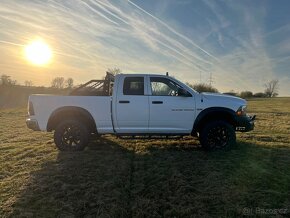 DODGE RAM 5.7 HEMI V8 4x4 možná výměna - 2