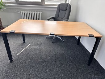 Prodám nábytek od značky KÖNIG NEURATH, jedná se o pracovní - 2
