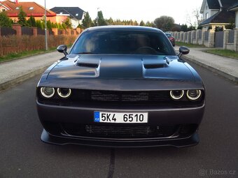 Dodge Challenger, 5.7 V8 - MANUAL - krásný stav - 2