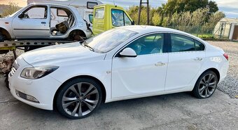 Opel Insignia 2.0T sedan náhradní díly - 2