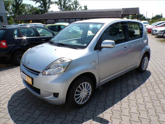 Daihatsu Sirion 1,0 i - 2