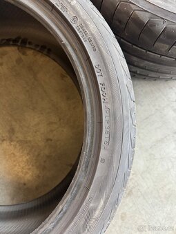 Yokohama 275/35 ZR19 - 2