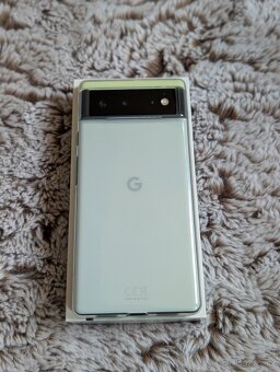 Google Pixel 6 - jako nový - 2