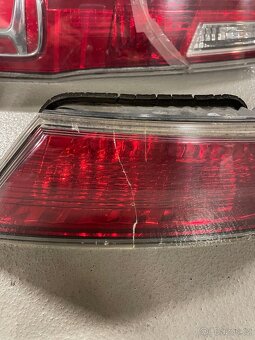Honda civic 8g zadní světla a maska - 2