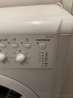 Pračka Indesit - 2