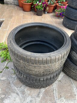 295/30 r22 - 2