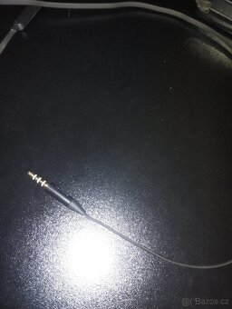 Prodám použité drátové sluchátka Beats (černá) - 2