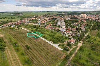Prodej stavebního pozemku ve Valticích - 2