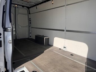 Obložení dodávky Mercedes Sprinter 317 – perfektní stav - 2