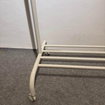 Stojan na oblečení - 2