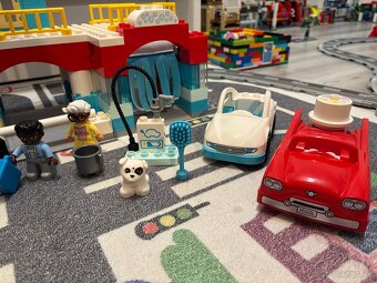 Lego Duplo 10948 garáž a myčka aut - 2