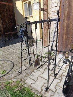 Krbové nářadí + koš na dřevo - 2