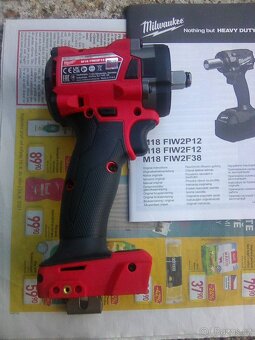 Milwaukee M18 FIW2F12 golovy 339 Nm aku razovy utahova - 2