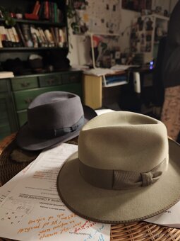 2 klobouky Tonak - 2