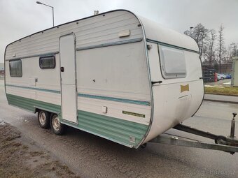 karavan LMC , palandy , šířka 2,5m. SUCHÝ - 2