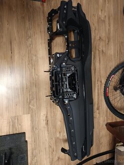 Skoda Octavia 4 pristrojova deska - 2